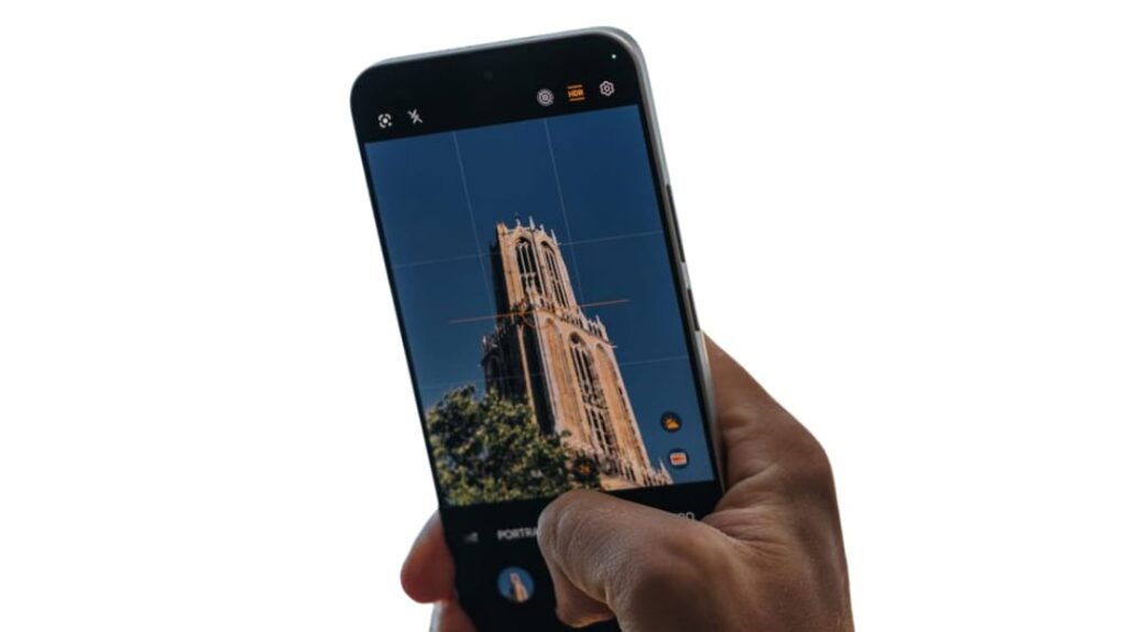 Honor Magic 8, smartphone photography, dual periscope lens, mobile camera innovation, Huawei Pura 80