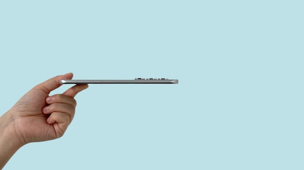 Infinix Hot 60 Pro+, slim smartphone, 3D curved screen, smartphone battery tech, flagship killer